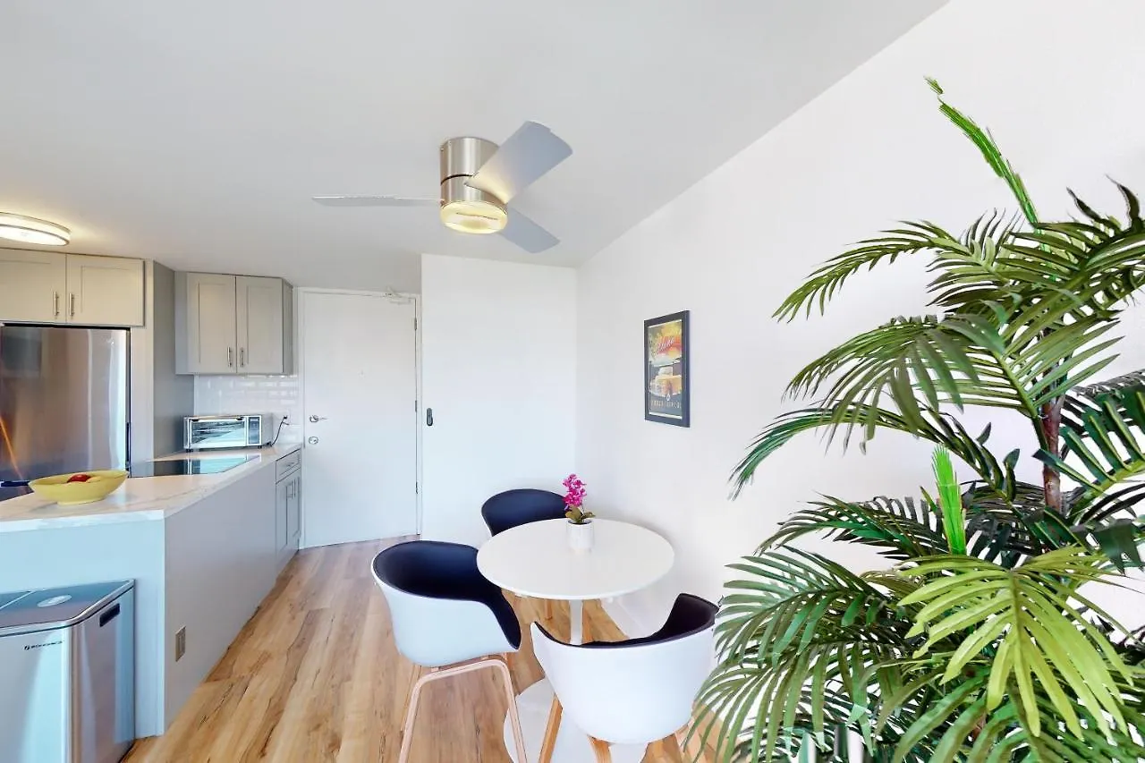 Island Colony 2020 Thirty Plus Night Rental Honolulu 0*,
